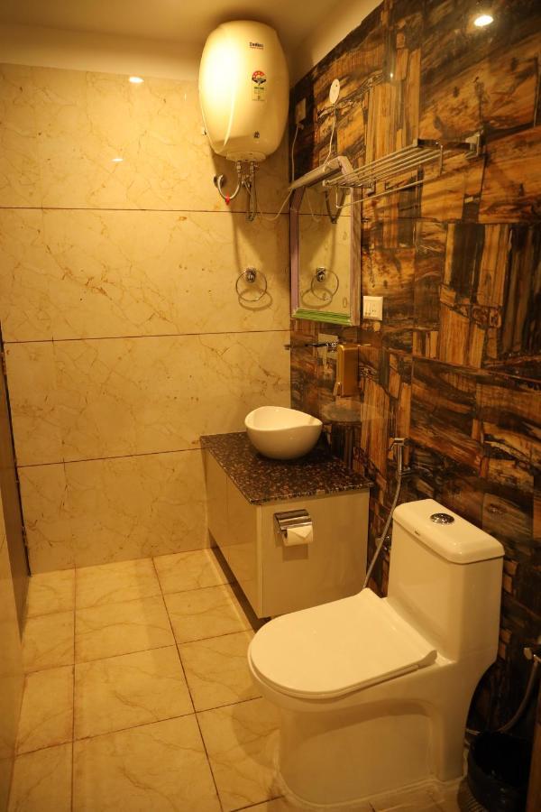 Hotel Cordelia Inn By Devpaga Hotels Pvt Ltd Rishīkesh Eksteriør billede